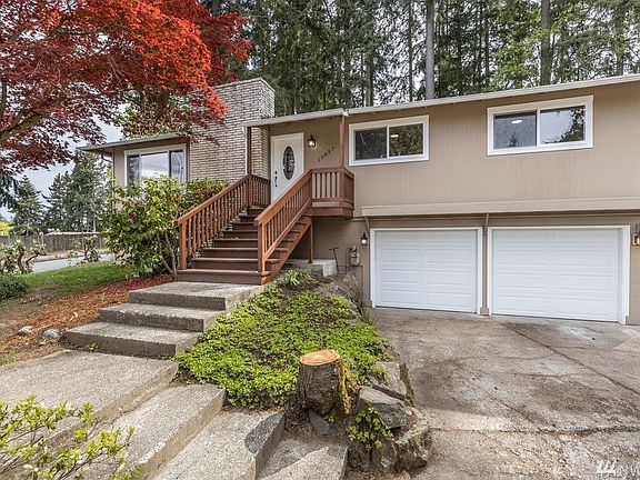 2nd image of 13837 NE 74th St
