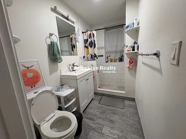 8 Farrington Ave #4T — Photo 19