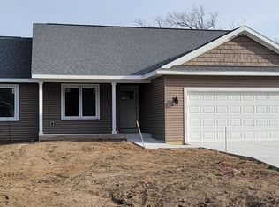 11512 N Indian Summer Dr, Edgerton, WI 53534