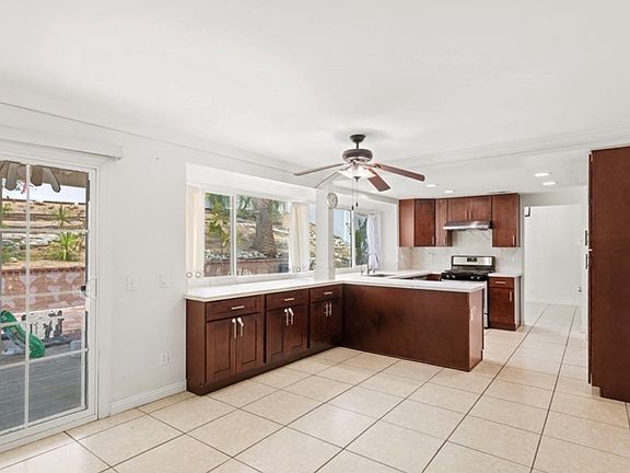 3rd image of 774 La Cumbre St