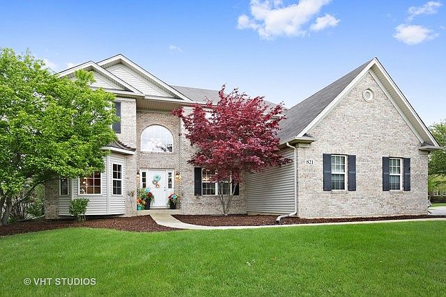 1st image of 821 W Thornwood Dr