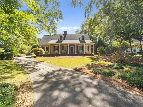 920 Sunset Cir, Dalton, GA 30720