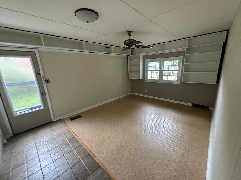 2703 Lakeridge Cir NW — Photo 11
