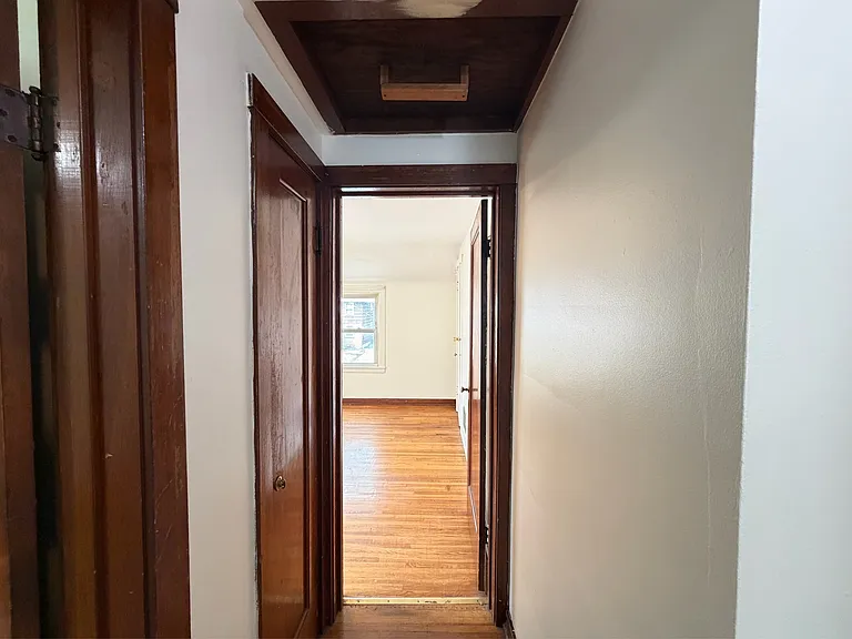 160 Woodward Ave — Photo 13