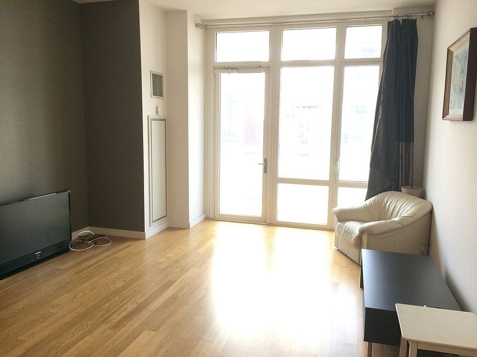 1st image of 325 5th Ave APT 38E