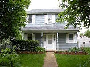 949 Mancheser Crse, Geneva, IL 60134