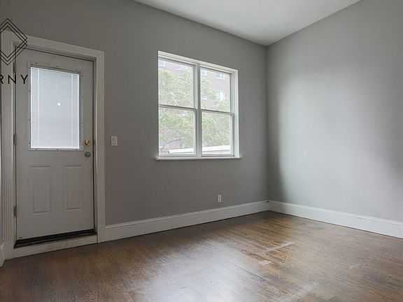5th image of 220 Walworth St APT 2A