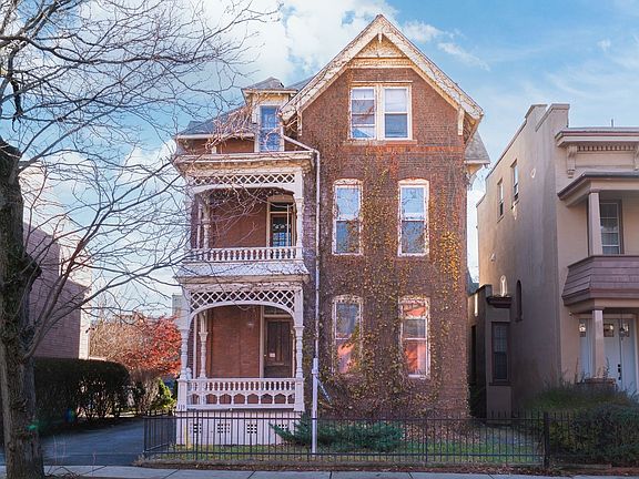 3rd image of 119 Olive St