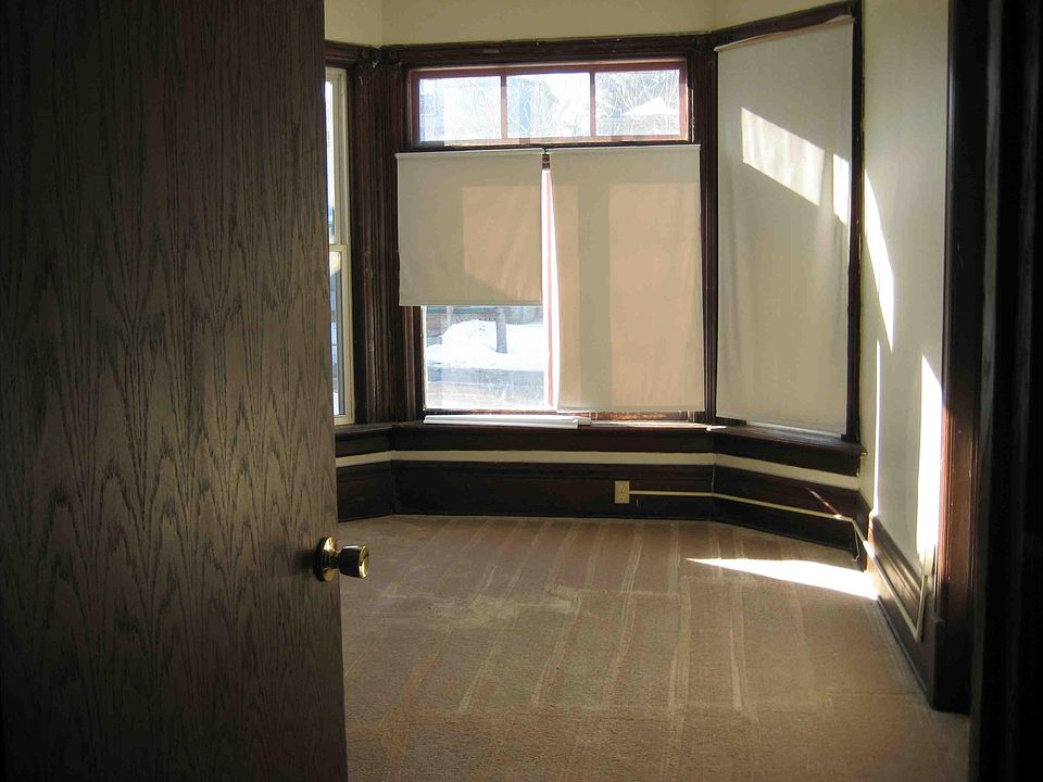 2nd image of 628 Mendota St APT 1