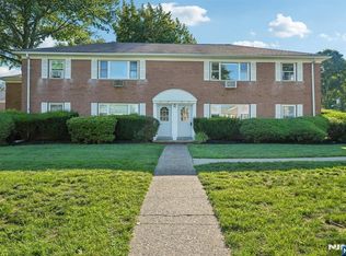 39 Manchester Ct #122, Wayne, NJ 07470