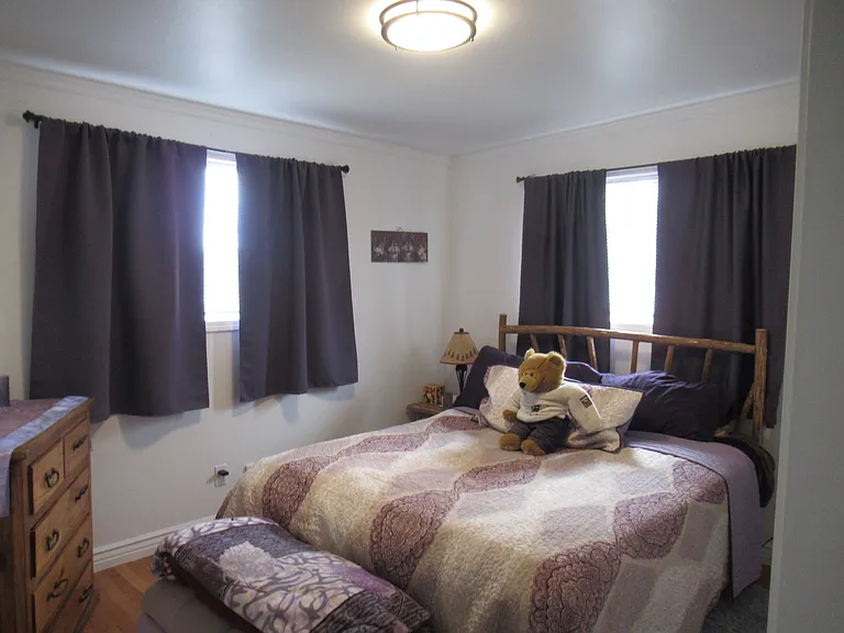 904 NE Meeter Ln — Photo 10