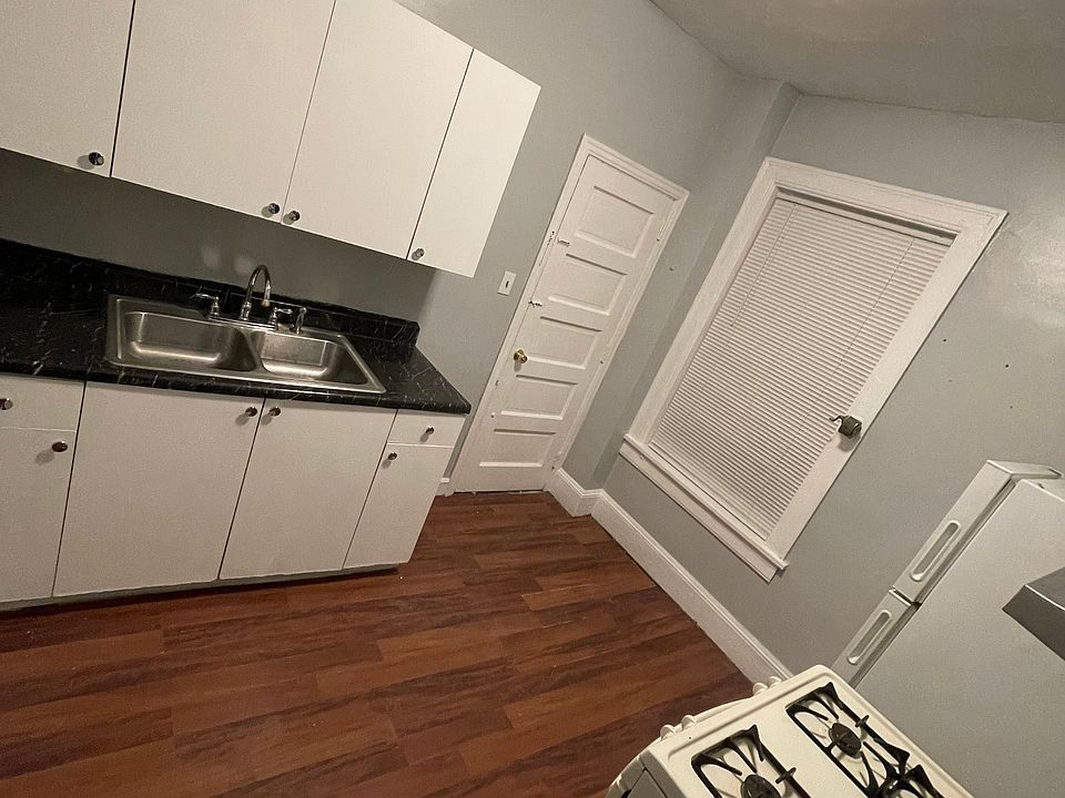 1st image of 500 2nd St #202