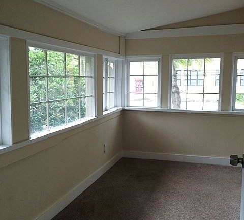 3rd image of 211 N Hyer Ave