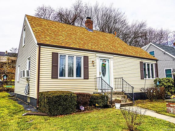 3rd image of 56 Charter Oak Ave