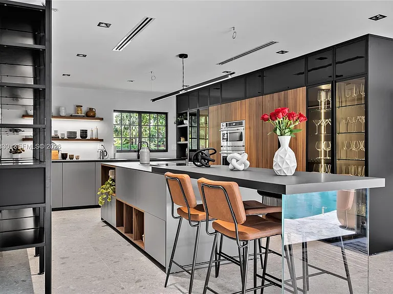 2500 Bayview Dr — Photo 24