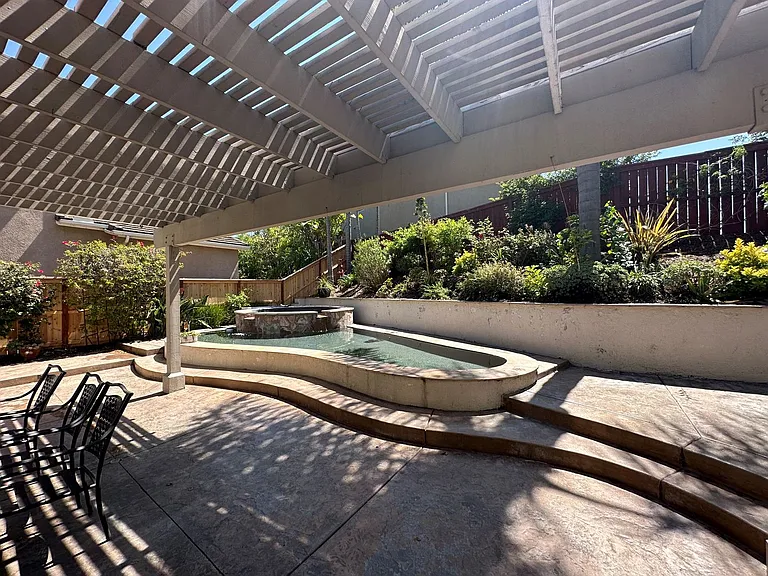 2941 Avenida Castana — Photo 26
