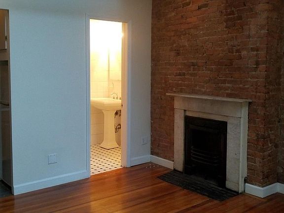 2nd image of 23 E 9th St APT 4R
