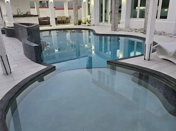 69 Jacarandas St, Caguas, PR 00726