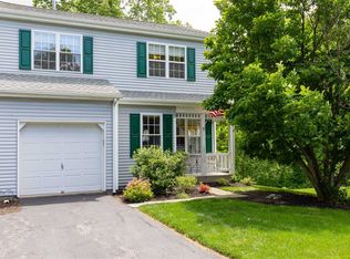 35 Tall Tree Ln, Poughkeepsie, NY 12601