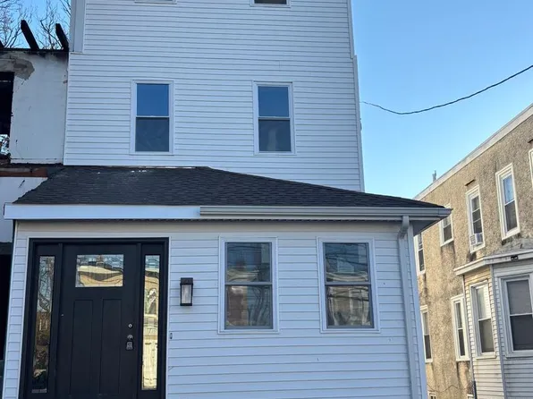 402 Colwyn Ave, Darby, PA 19023