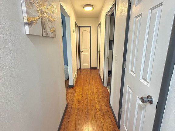 5th image of 2905 Moody Ln