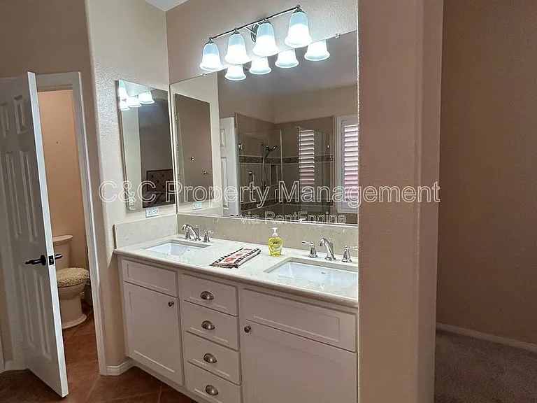 30934 Crystalaire Dr — Photo 15