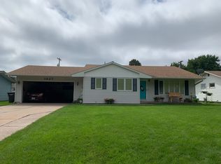 1927 W 10th St, Hastings, NE 68901