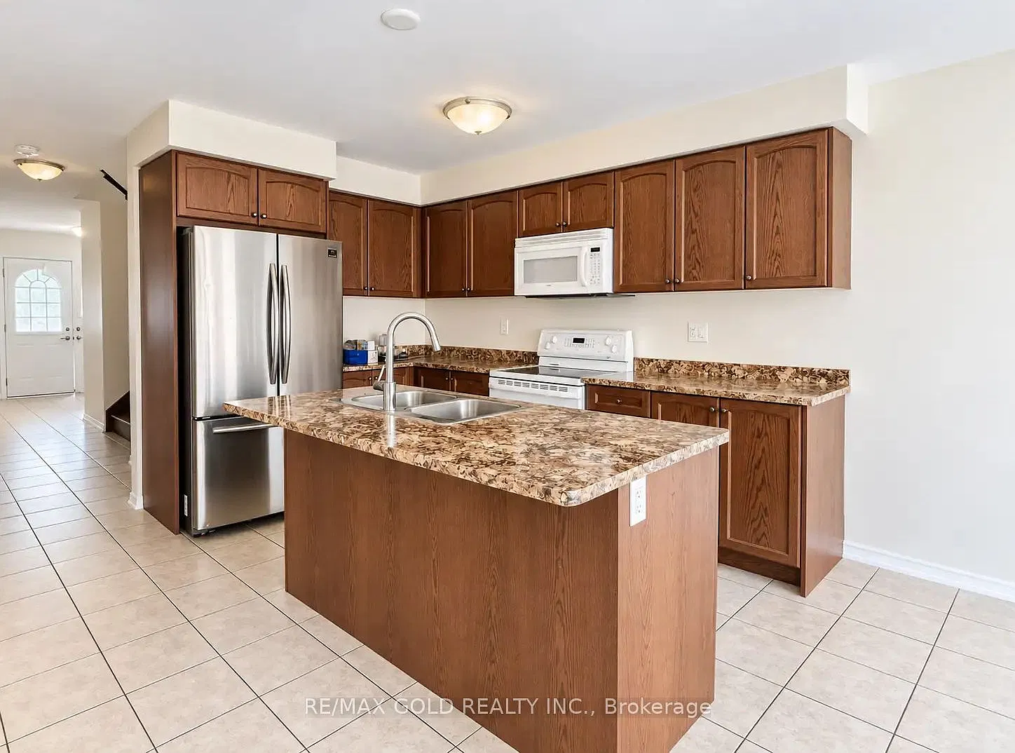 4 bed, $2,800 — Photo 3