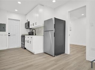 210 Beacom Blvd, Miami, FL 33135