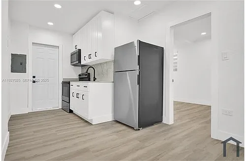 210 Beacom Blvd Photo 1