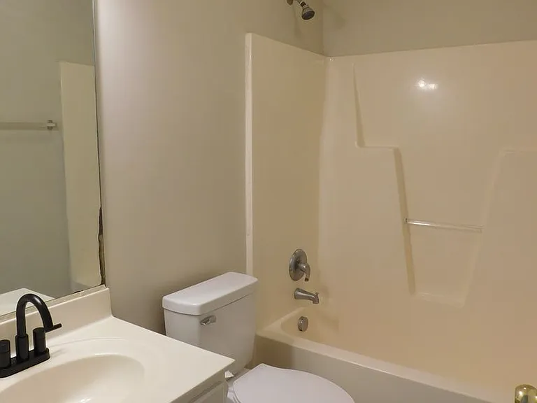 223 Church Hill Ct — Photo 16