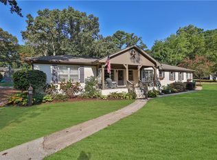 5512 Woods Cir, Stone Mountain, GA 30087