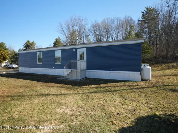 24 Birch Way, Pittstown, NY 12185