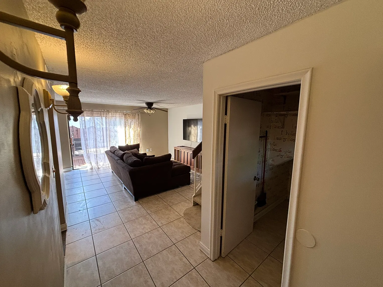 3 bed, 1438 sqft, $3,300 — Photo 4