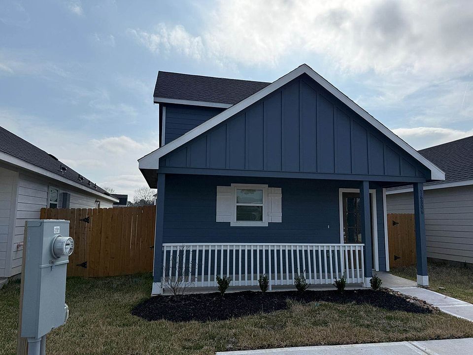 1st image of 16806 N Marie Village Dr