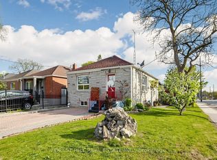 2 Ellins Ave, Toronto, ON M6N 2A1