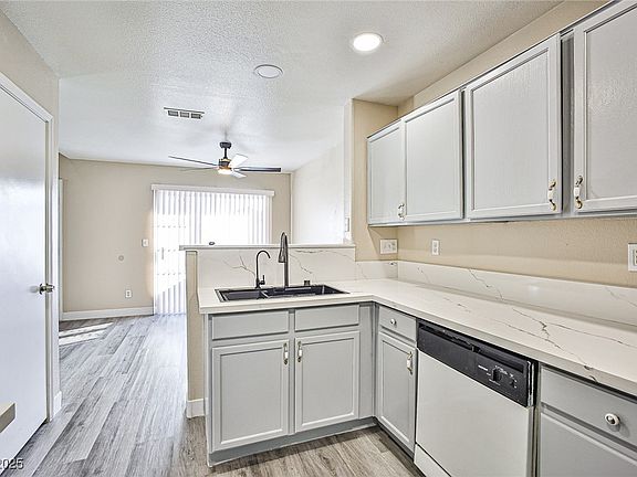 3rd image of 3966 Starfield Ln