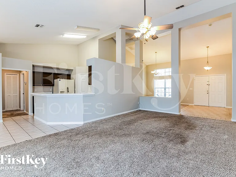 2841 Picadilly Cir — Photo 7