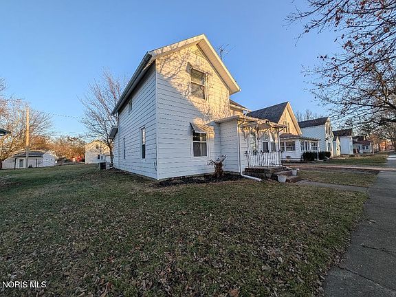 3rd image of 413 Kaufman St