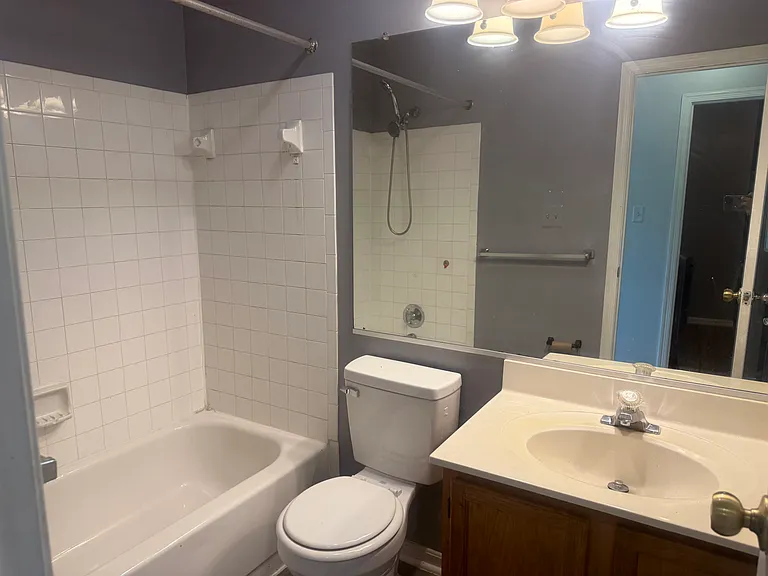 7476 Emerald Dr — Photo 17