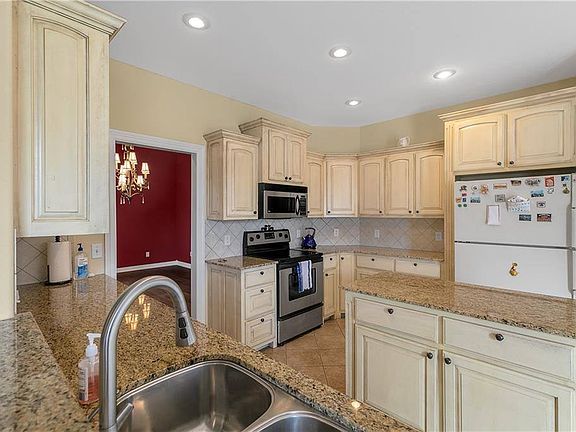 2nd image of 4005 W Wood Duck Dr