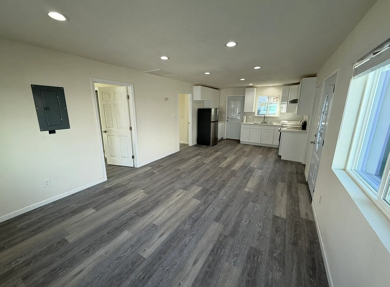 5624 Vista Ave — Photo 2