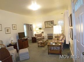3rd image of 1016 36th St