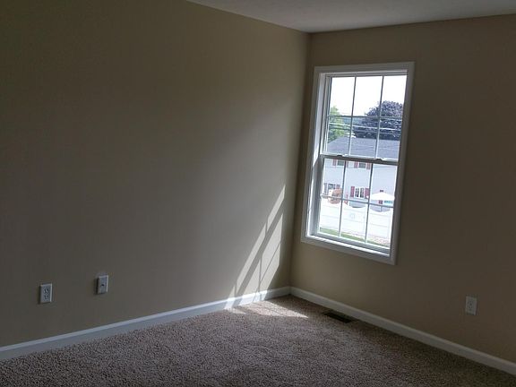 5th image of 144 Gilgen Ave NE