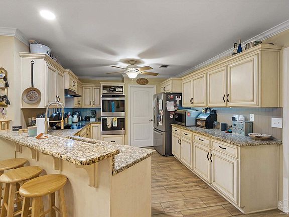 5th image of 2717 Woodbreeze Dr
