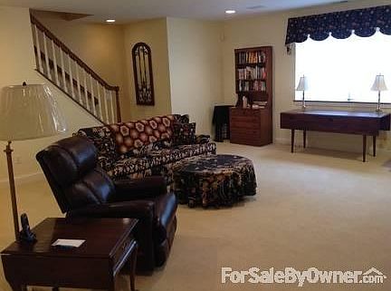 4th image of 28 Brookehill Dr