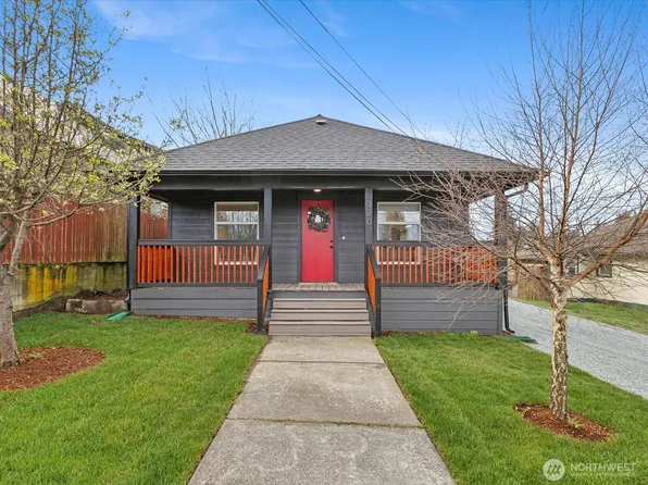 320 E Evergreen Street, Mount Vernon, WA 98273