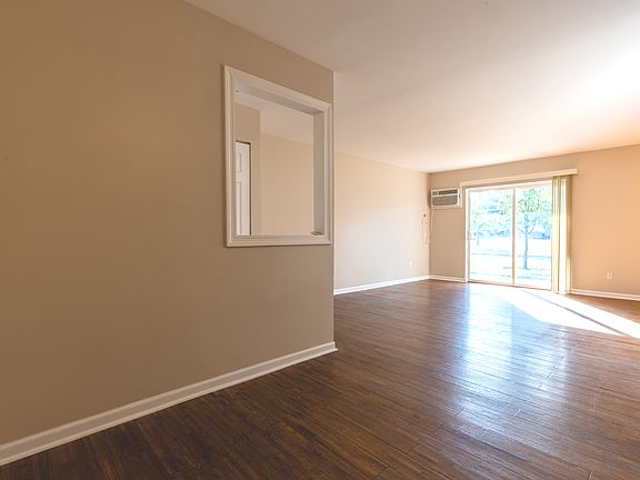 5th image of 864 Winesap Ct APT 105