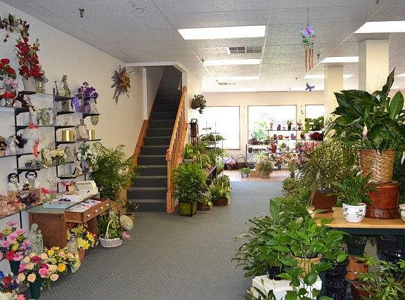 2nd image of 160 Village Sq
