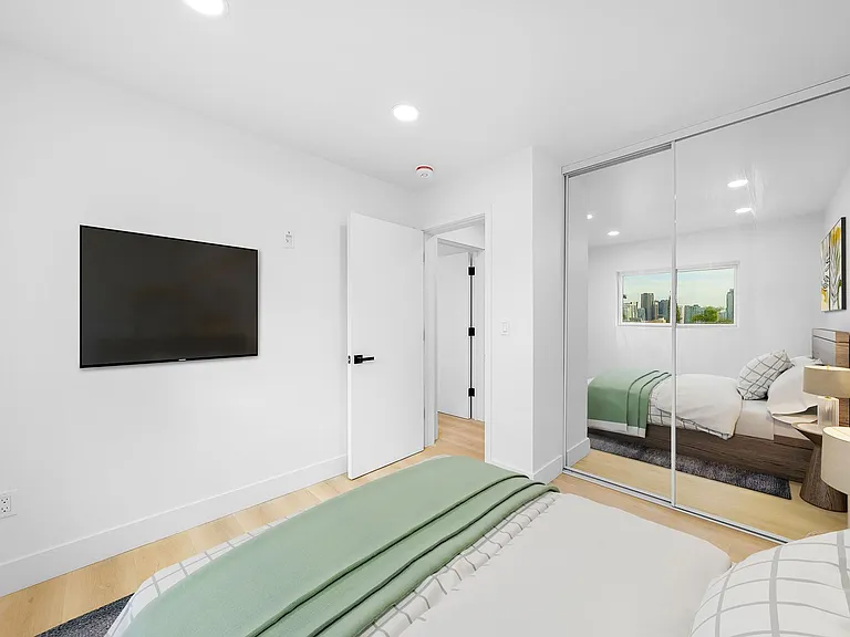 954 23rd St Apartments | Golden Hill Near Downtown & Balboa Park — Photo 5